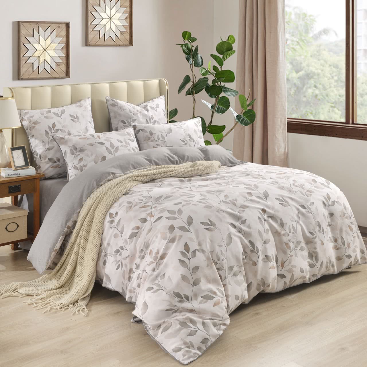 ���������� ����� Sofi De Marko ����� � ����� � 44 �������