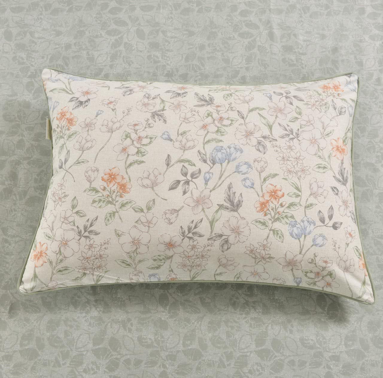 ���������� ����� Sofi De Marko ���� � ���� 10328 �. � �����