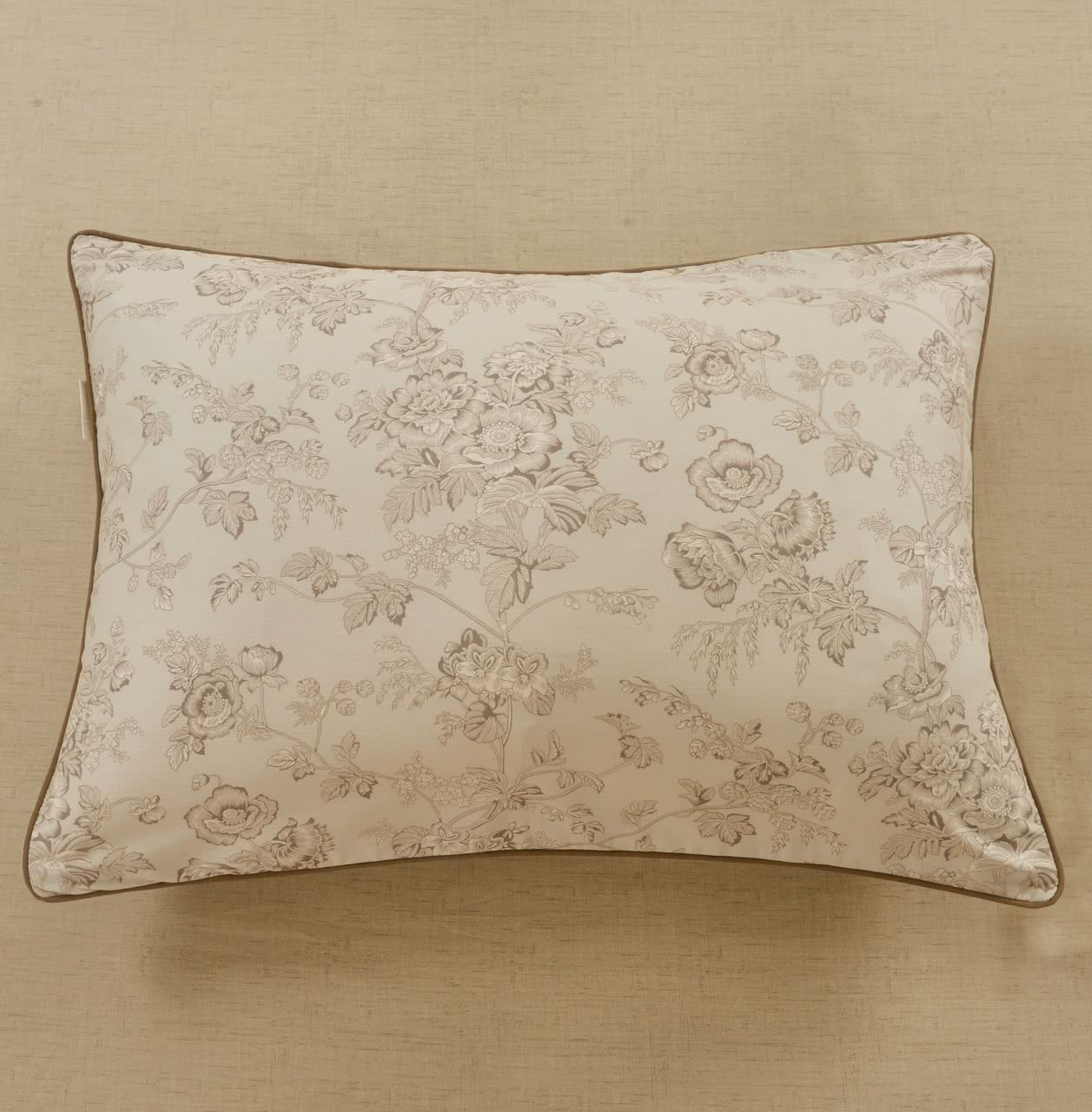 ���������� ����� Sofi De Marko ������ � ����� � 45 ��������