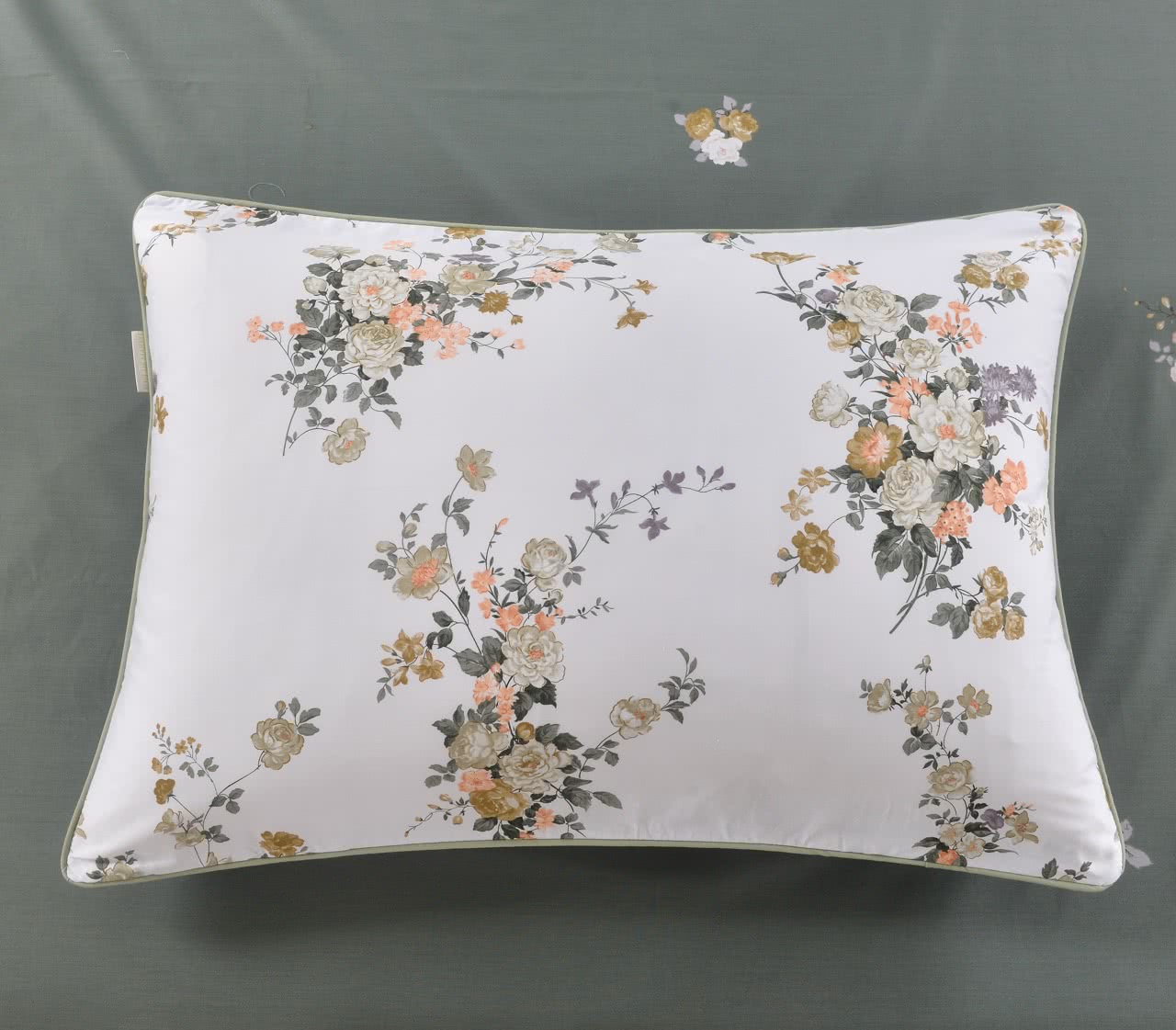 ���������� ����� Sofi De Marko ����� � ���� 11520 �. � 52 �������