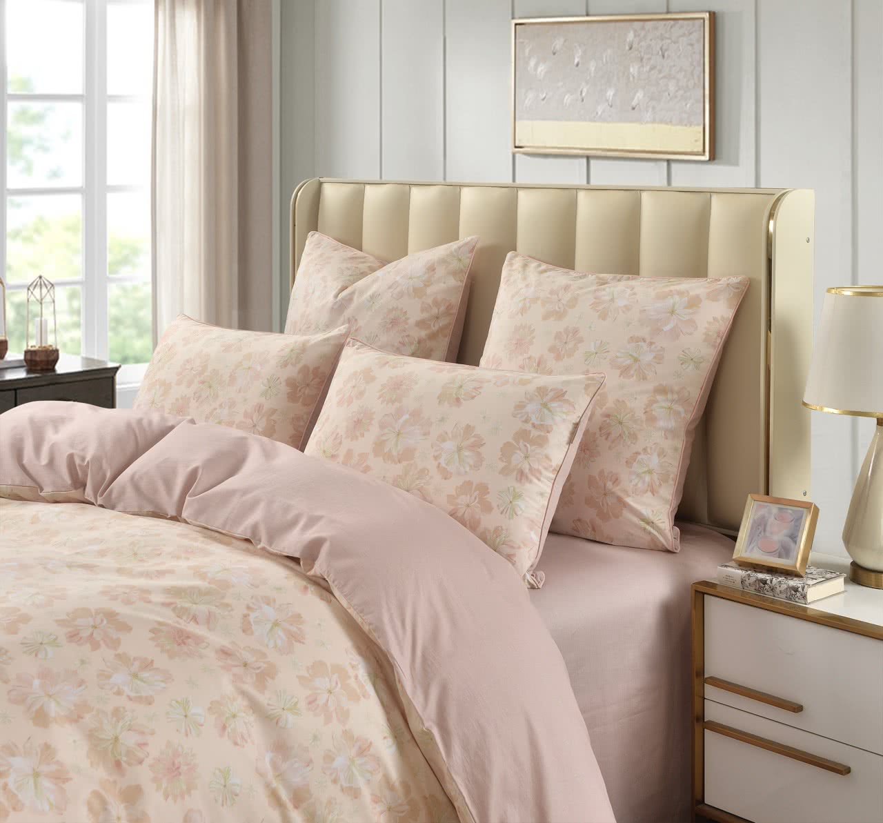 ���������� ����� Sofi De Marko ������ � ���� 10328 �. � �����