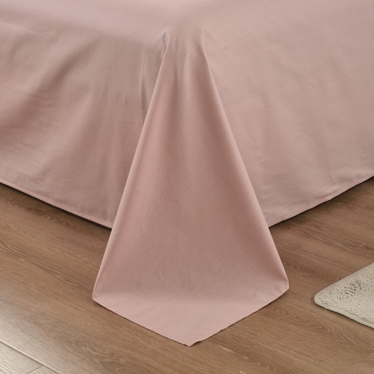 ���������� ����� Sofi De Marko ������� � ���� 10328 �. � �����