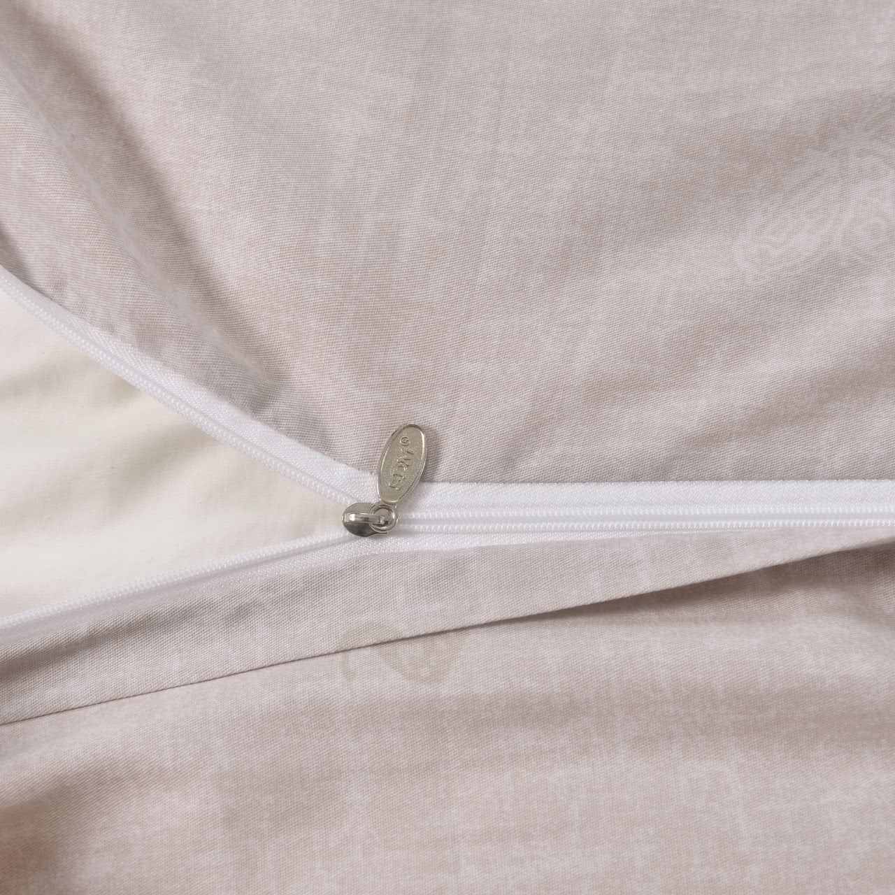 ���������� ����� �������� Sofi De Marko ��������, ���