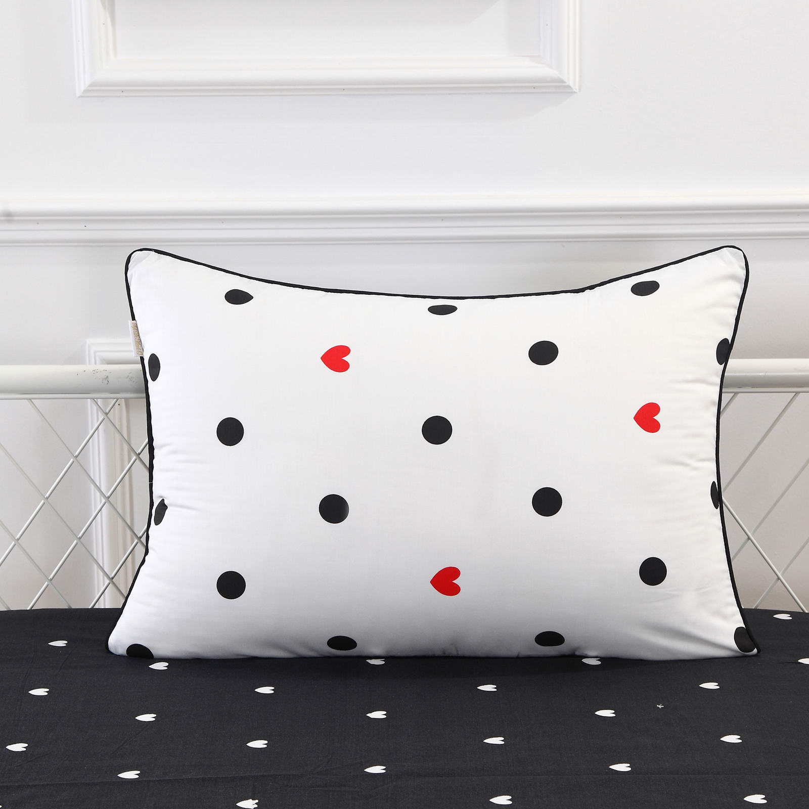 ���������� ����� Sofi De Marko ������ �51 � ���� 10328 �. � 50 ��������