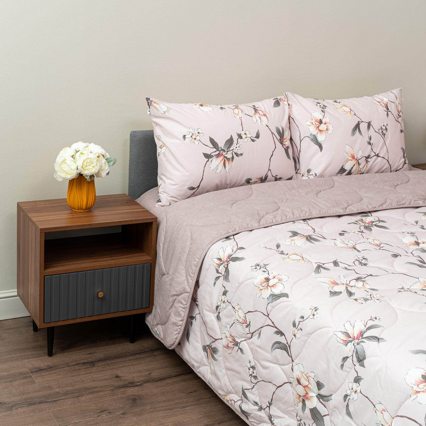 ������ ���������� ����� Sofi De Marko ������ �30 ���������