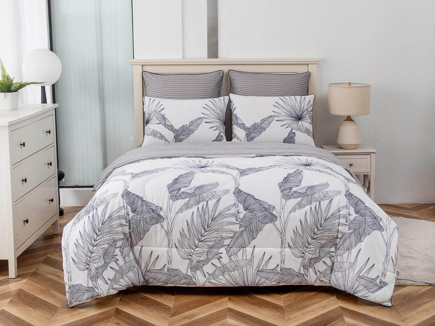 ���������� ����� � ������� Sofi De Marko ������� �42