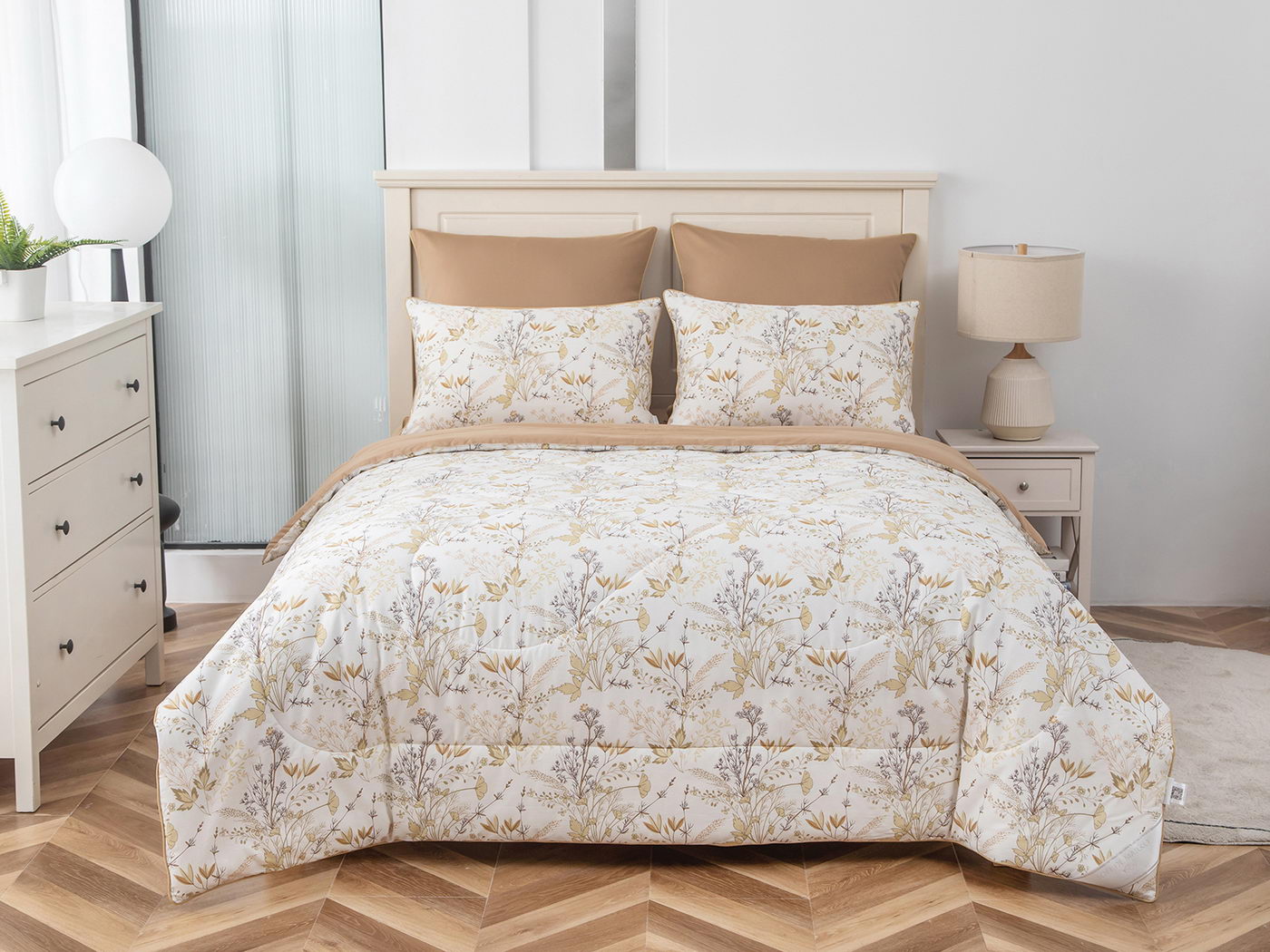 ���������� ����� � ������� Sofi De Marko ������� �45